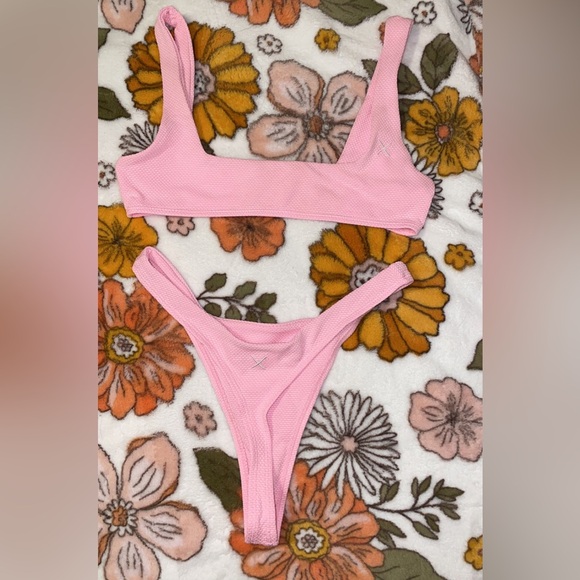 Boutine LA bikini - Picture 2 of 2